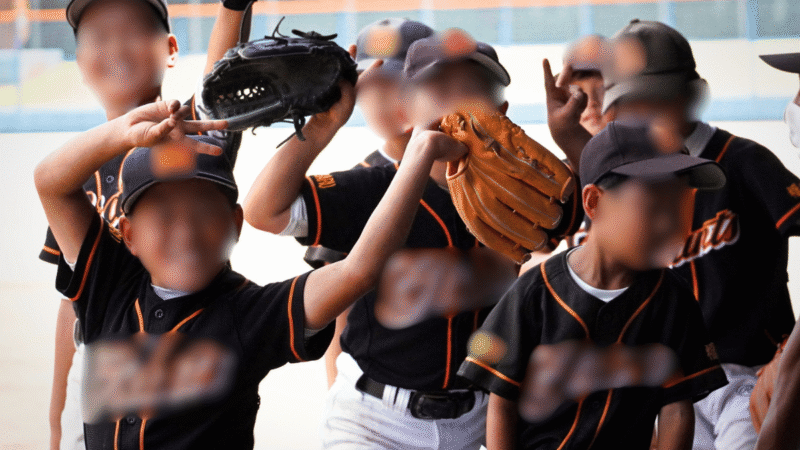 試合の合間の休憩時間での子供たちの笑顔